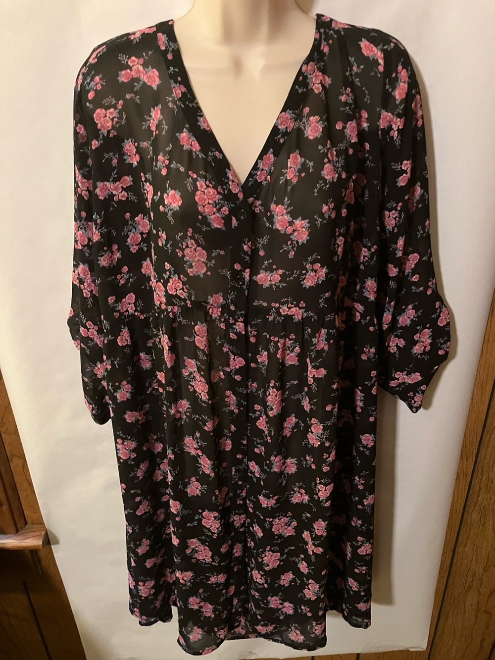Torrid sheer long blouse for layering size 3